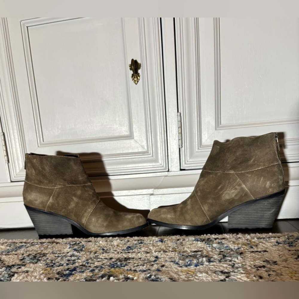Eileen Fisher Tag Ankle Booties - Picture 3 of 5